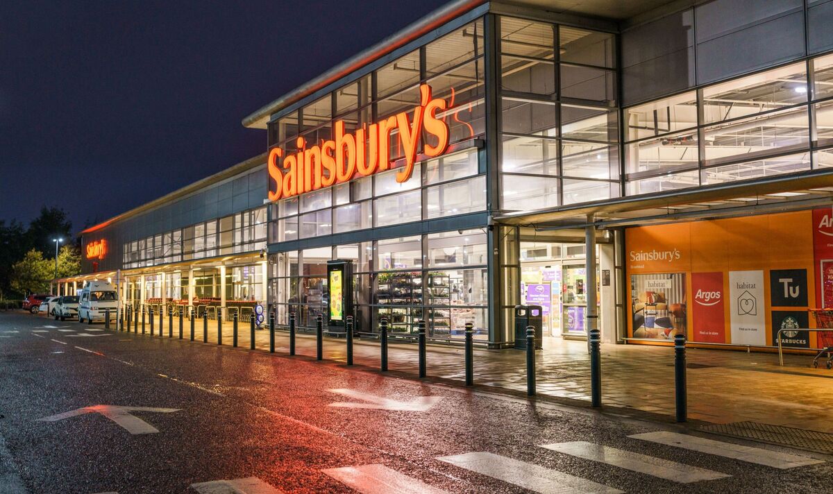 What Time Does Sainsbury's Close on Christmas Eve