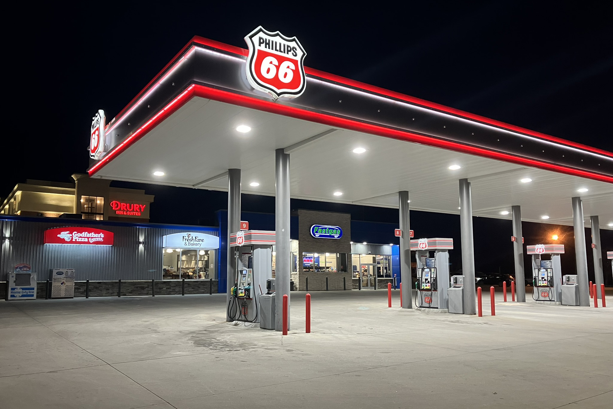 2026年、日本のガソリンスタンド消滅危機を救う「超進化」の最前線：脱炭素と防災が織りなす新時代の地域ハブへ