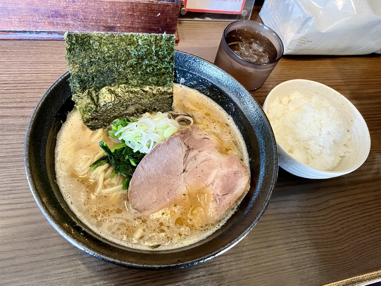 京都一乗寺「びし屋」の評判と実力｜濃厚豚骨醤油とから揚げを徹底解剖