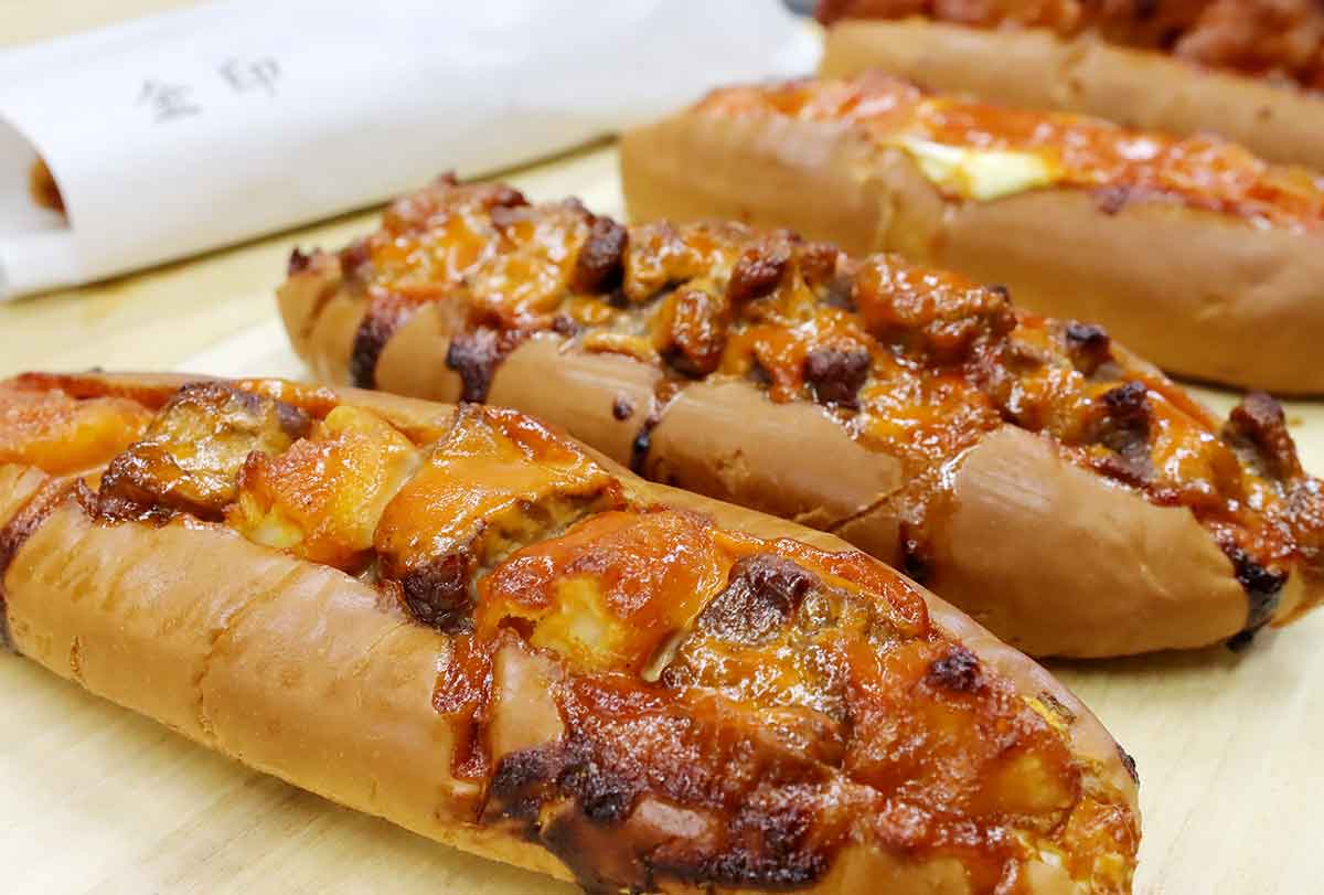 志賀島名物「金印ドッグ」の真相！イカ×ステーキの魅力と深夜営業を徹底検証