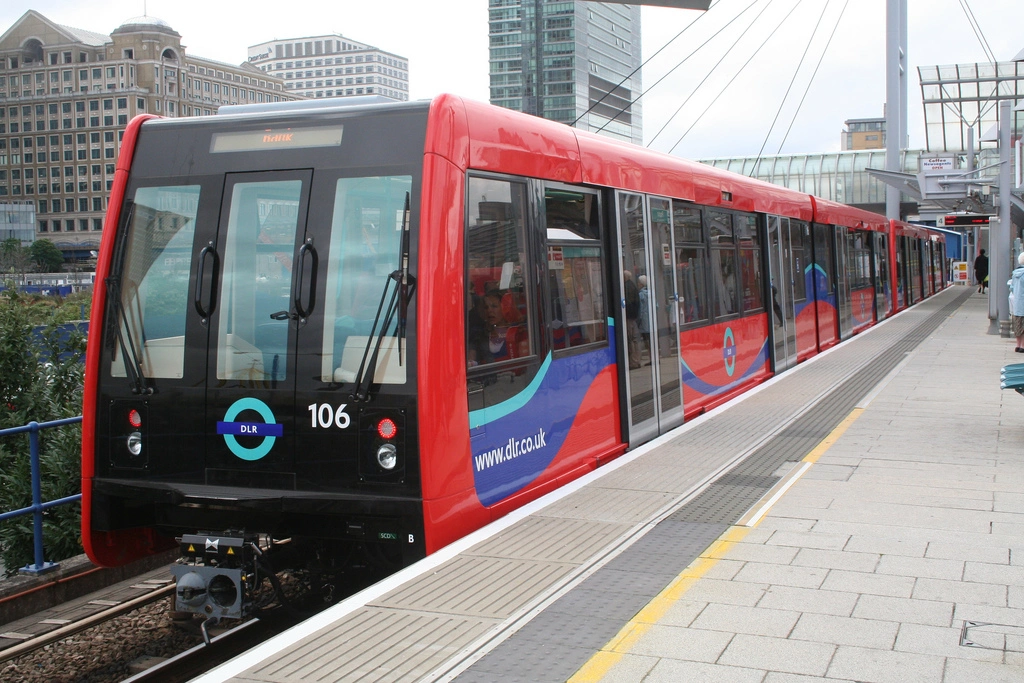 What Does Dlr Stand for London