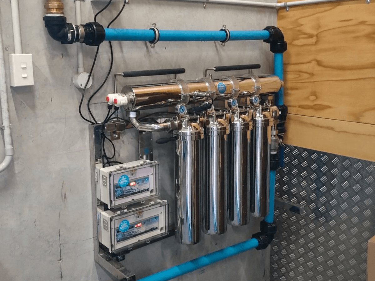 Commercial Water Filtration System with Uv