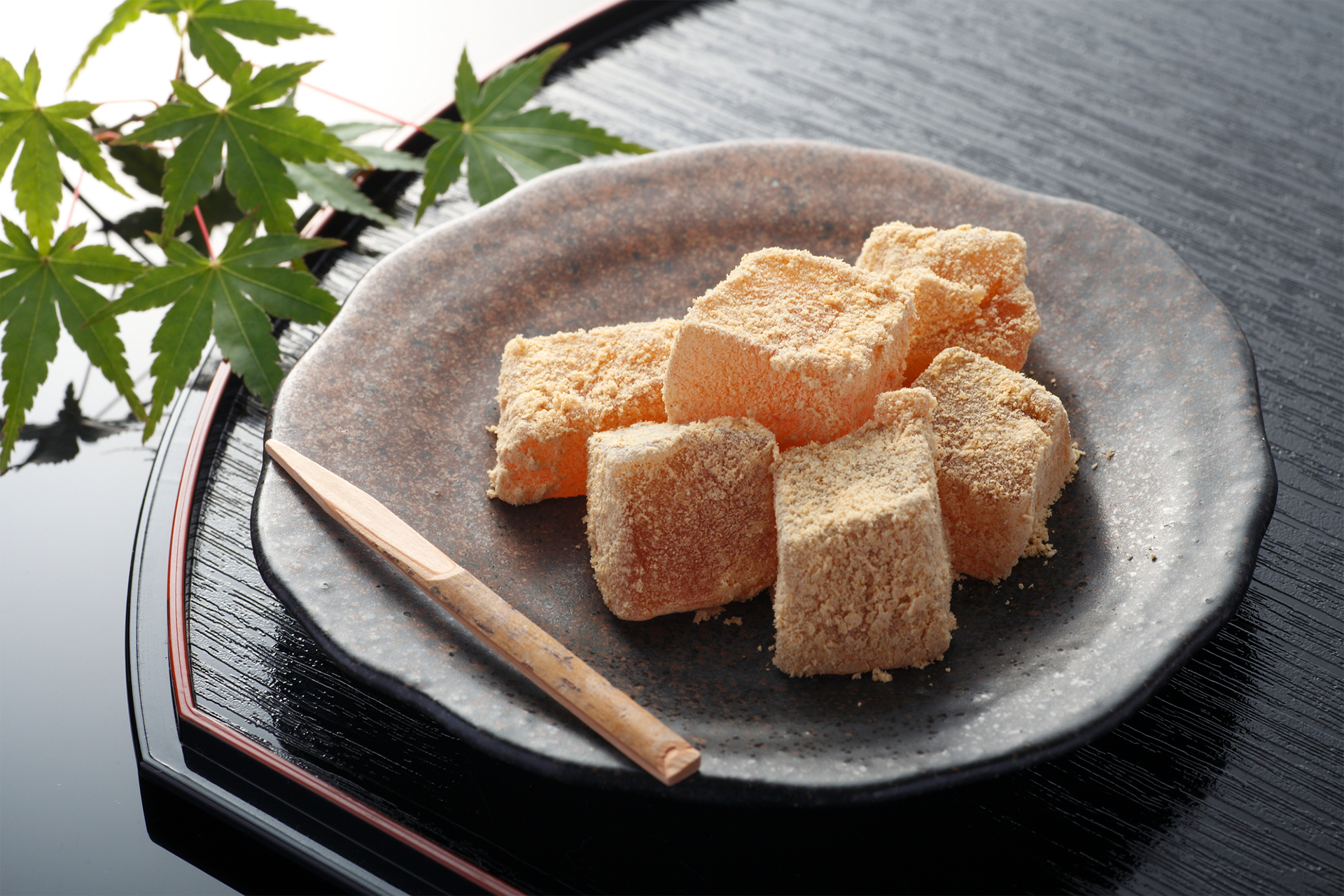 京都の本物わらび餅を徹底解剖！行列の真相と賞味期限数分の極み2026