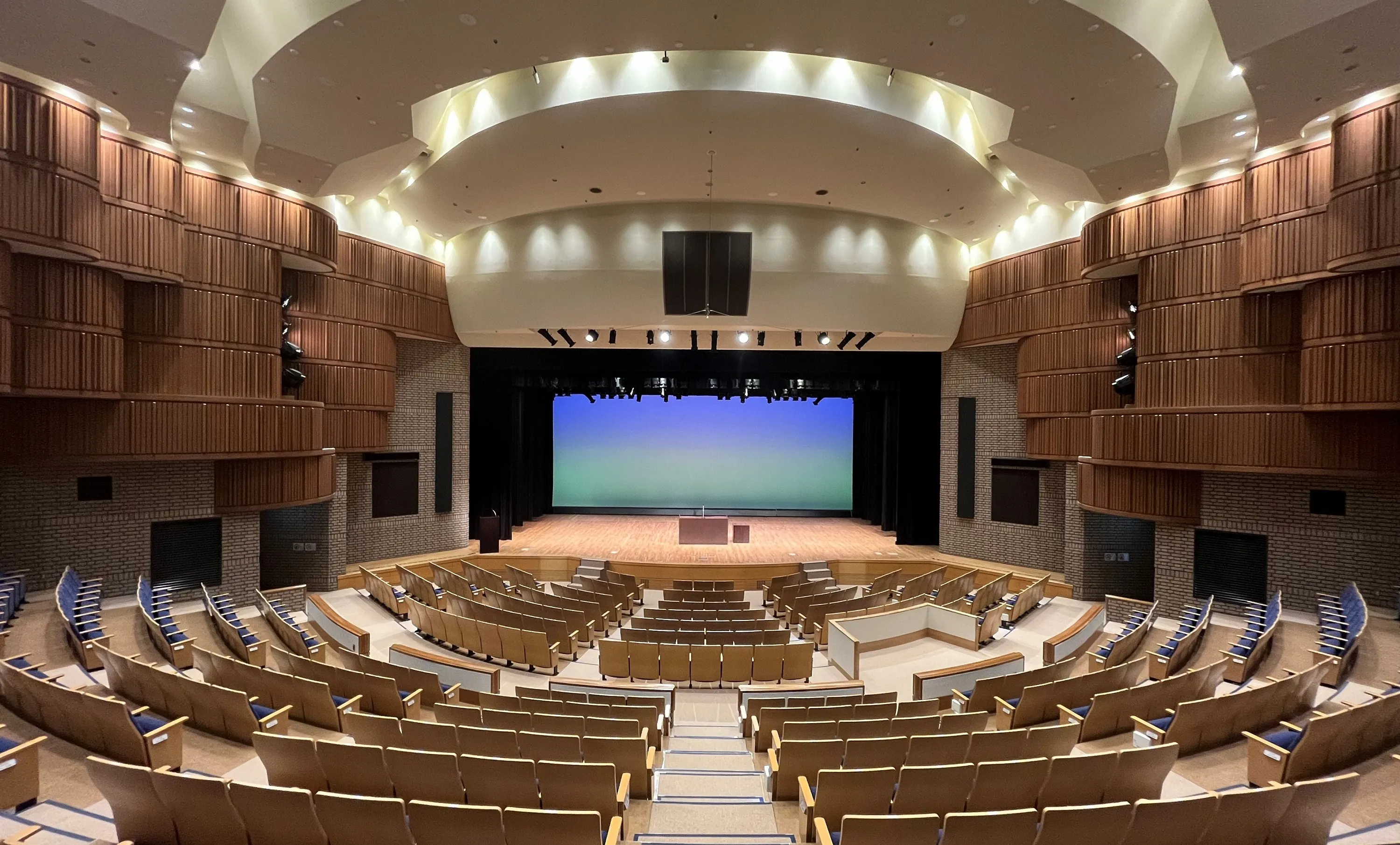 鈴鹿文化会館の全貌に迫る！最新公演情報・座席とアクセス徹底解説