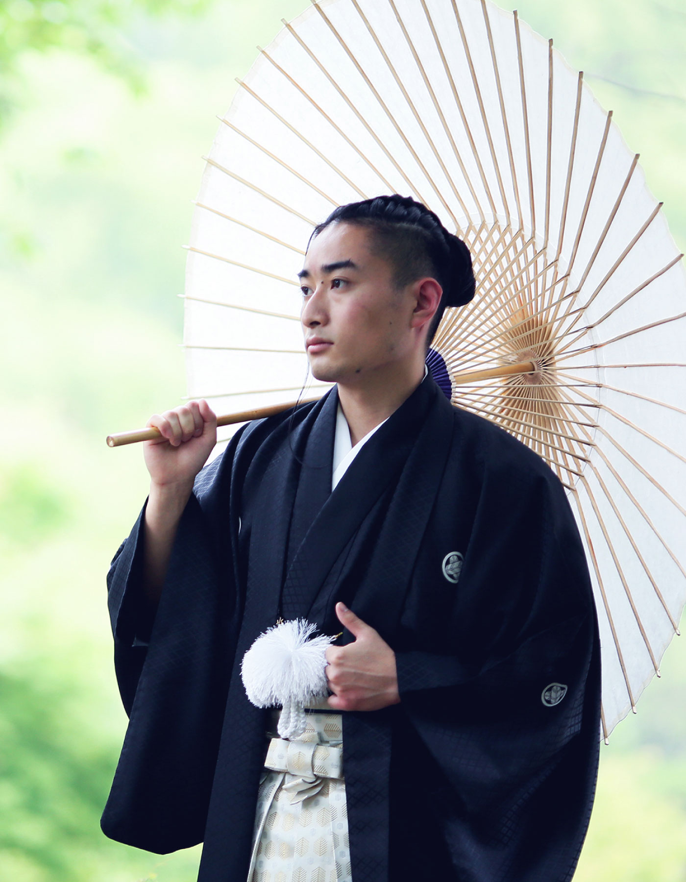 成人式の男袴は浮く？スーツ割合と2026年最新相場・失敗しない選び方