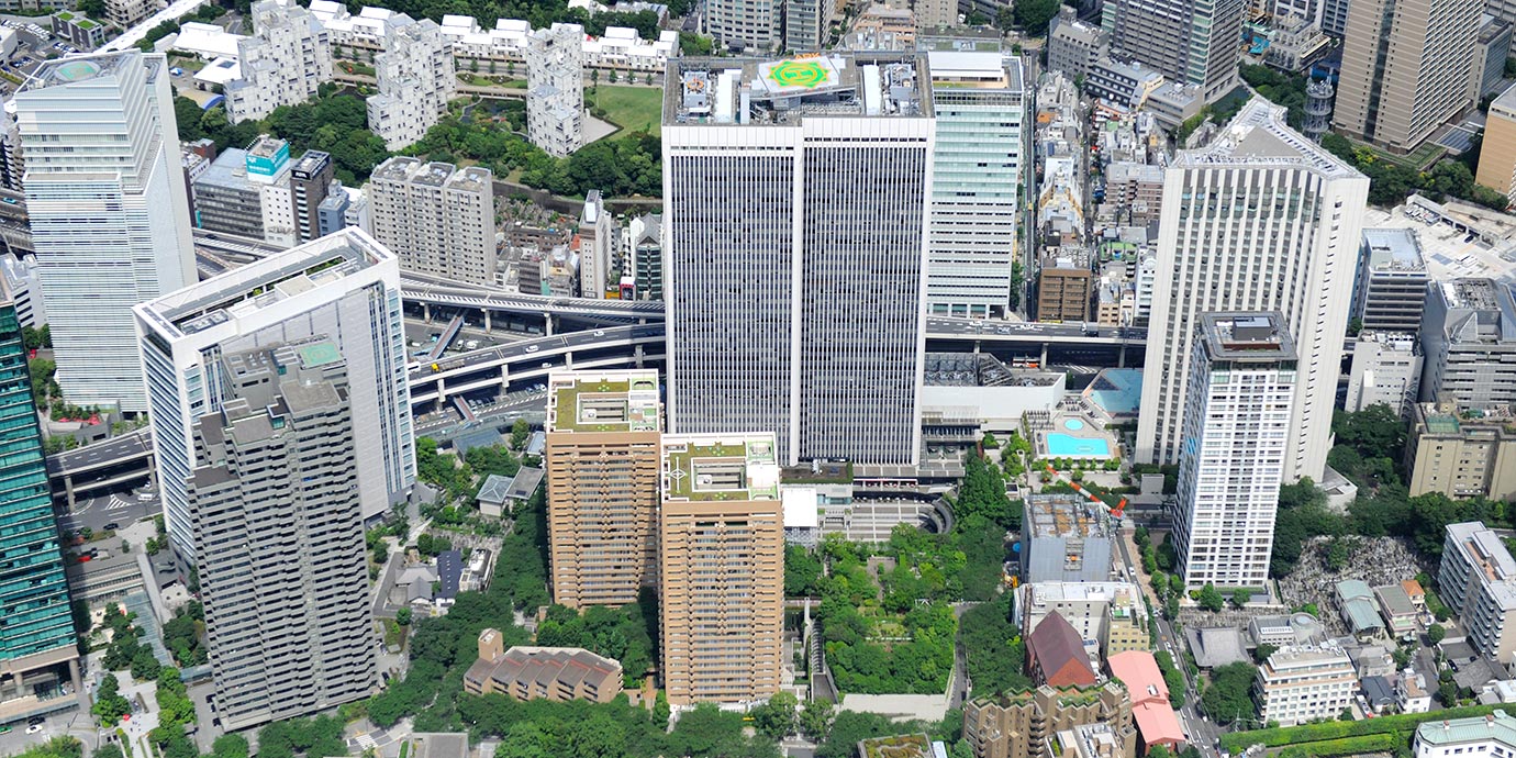 六本木で味わう極上の映画体験！最新技術とプレミアム座席の全貌
