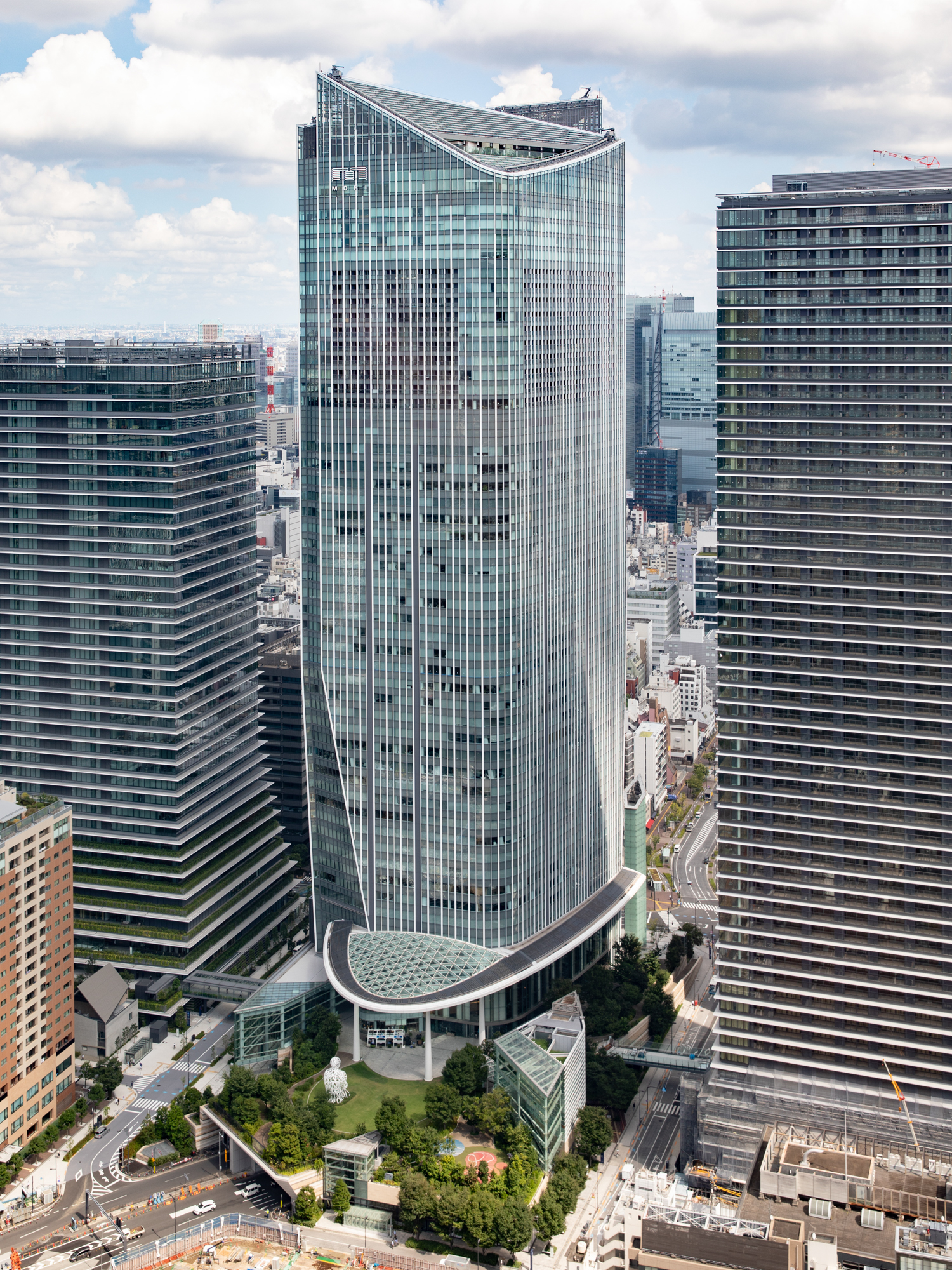 2026年、変貌を遂げた東京の心臓部：「虎ノ門 ヒルズ 森 タワー」が牽引する国際都市のリアル