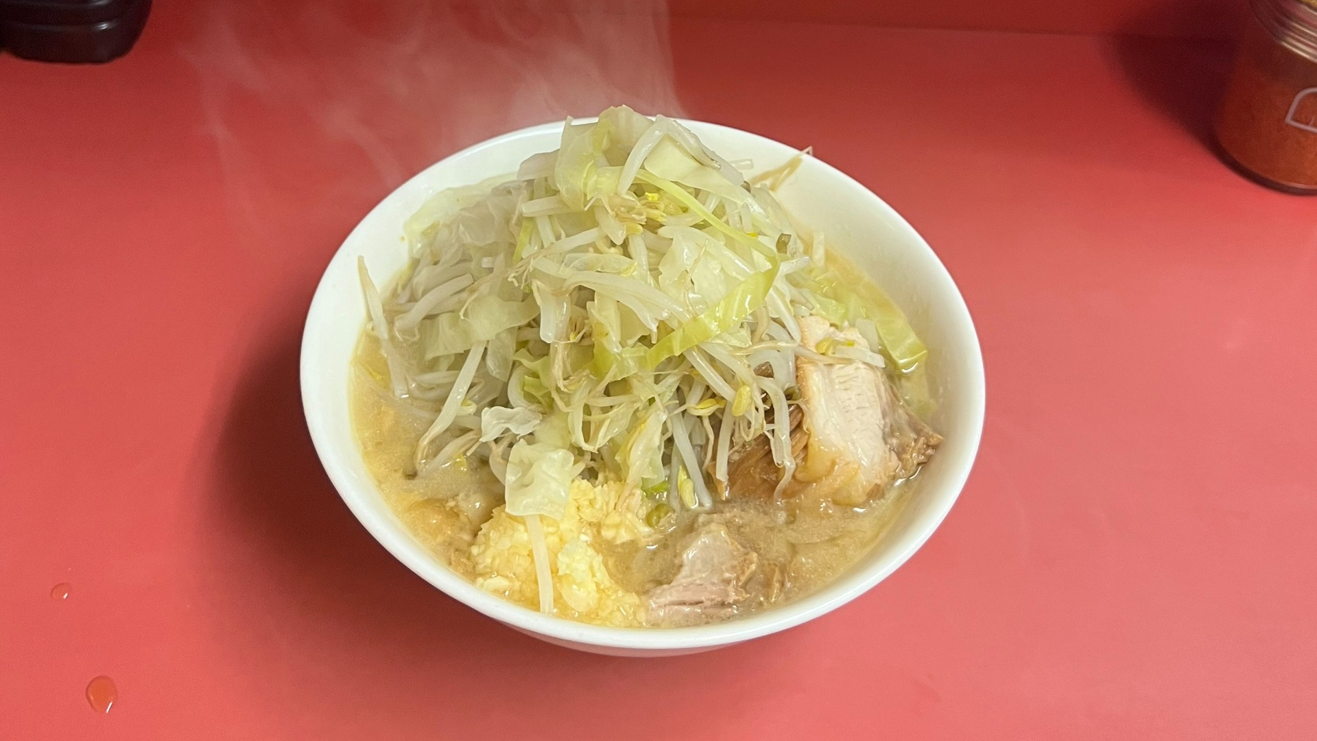 ラーメン二郎ひばりヶ丘駅前店が頂点に君臨する理由！並び方と魅力を徹底解剖
