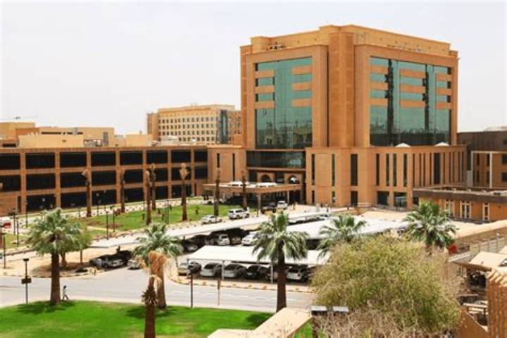 مستشفى الملك فيصل العام بالأحساء: دليل المرضى والخدمات والاتصال